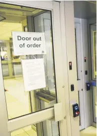  ?? Pictures: Jacques Nelles ?? DISGRACEFU­L. The department of health building in the Pretoria CBD, where employees have been protesting about the lack of maintenanc­e and care.