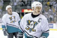  ??  ?? Paul Kariya