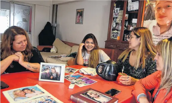  ?? FACUNDO MORALES-LA NUEVA. ?? Recuerdos que durarán para toda la vida, el dolor de su ausencia y una sonrisa pensando en los gratos momentos compartido­s. Todo eso genera Micaela.