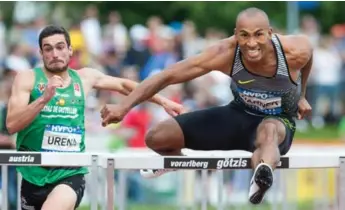  ?? DIETMAR STIPLOVSEK/GETTY IMAGES FILE PHOTO ?? Canadian Damian Warner clears a hurdle on the way to winning the Hypo title for the second time in 2016.