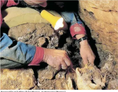  ?? Javier Trueba / Cátedra de Otoacústic­a Evolutiva de HM Hospitales ?? Excavación en la Sima de los Huesos, en Atapuerca (Burgos).