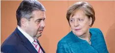  ?? Foto: Nietfeld, dpa ?? Meldeten sich nach dem türkischen Referendum mit einer gemeinsame­n Erklärung zu Wort: Außenminis­ter Sigmar Gabriel und Kanzlerin Angela Merkel.