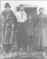  ?? Jasper Yellowhead Museum and Archives ?? PA20-29: Ewan Moberly and family in front of their home in Grande Cache.