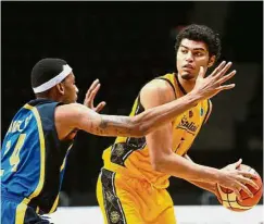  ??  ?? On the way out: Westports Malaysia Dragons’ AJ West (right) is likely to be axed for his poor performanc­e.