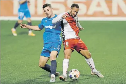  ?? FOTO: PEP MORATA ?? No mueven el marcador El líder Nàstic de Tarragona sumó un punto en su visita a L'Hospitalet