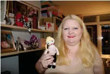  ?? ?? En Madonna-docka som Eleanors mamma har gjort till henne.