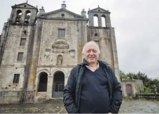  ?? [xoán a. soler] ?? Xosé Carlos Beiró dá moita importanci­a ao patrimonio de Padrón, como o convento do Carme