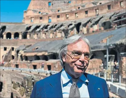  ?? GABRIEL BOUYS / AFP ?? El mecenas, ayer frente al Coliseo