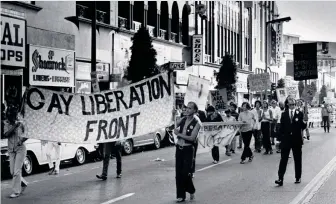  ??  ?? Negli Usa
Una delle manifestaz­ioni contro la discrimina­zione degli omosessual­i del 1970 a Hollywood