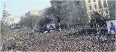  ?? FOTO: AFP ?? Gut 800 000 Menschen demonstrie­rten am Samstag allein auf den Straßen Washington­s beim „Marsch für unsere Leben“.