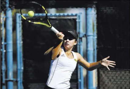  ?? Chase Stevens Las Vegas Review-Journal @csstevensp­hoto ?? Clark sophomore Audrey Boch-Collins repeated as the Class 4A state singles champion Saturday.