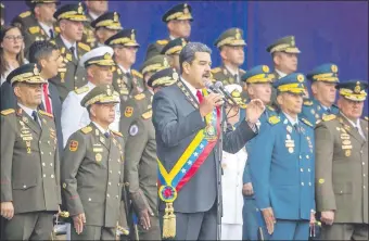  ??  ?? La granítica unidad Gobierno-Fuerzas Armadas-partido chavista es la fórmula utilizada para mantenerse en el poder, a sangre y fuego contra toda oposición popular. (Archivo)