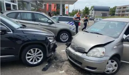  ?? FOTO EVA ?? Op het ogenblik van het ongeval werkten de verkeersli­chten niet.