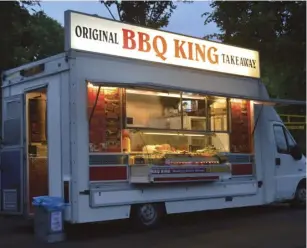  ?? Picture: Phil Creighton ?? BBQ King has served its last kebab from its Reading Road pitch