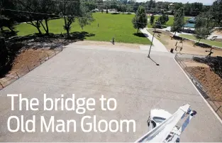  ?? PHOTOS BY LUIS SÁNCHEZ SATURNO/ THE NEW MEXICAN ?? The new bridge at Fort Marcy Recreation Complex, shown from above, will be dedicated at 5:30 p.m. Wednesday with a blessing from members of Tesuque Pueblo, Rabbi Berel Levertov of the Santa Fe Jewish Center and Rev. Adam Lee Ortega y Ortiz of the...