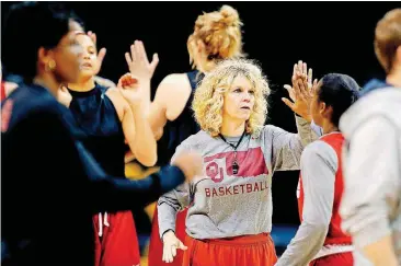  ?? [PHOTO BY SARAH PHIPPS, THE OKLAHOMAN] ?? Although Oklahoma has faced Washington super scorer Kelsey Plum before, Sooners coach Sherri Coale said her team still has to find a way to stop her on Monday in an NCAA Tournament game in Seattle.