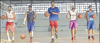  ?? GURPREET SINGH/HT ?? Princepal Singh (C) is the fourth Ludhiana Academy player to feature in NBA G-league.
