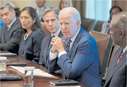  ?? RTR ?? Análisis. El presidente Joe Biden junto a su canciller, Antony Blinken (izq), en reunión en la Casa Blanca.