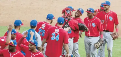  ??  ?? Los Criollos de Caguas buscaban anoche ser el primer equipo en ganar un campeonato de la Serie del Caribe luego de un inicio con marca de 0-3.