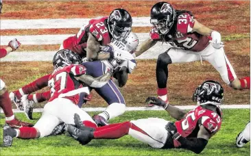  ?? JOHN SPINK / JSPINK@AJC.COM ?? The Falcons are carrying a lot of bad memories of their last meeting with New England in the Super Bowl (above) and they’ve lost two in a row, but the Patriots also look vulnerable — especially on defense.