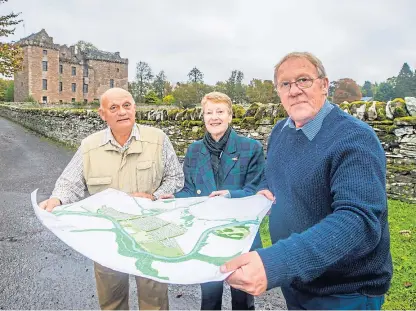  ?? Picture: Steve MacDougall. ?? Kenny Simpson, May Smith and Councillor Ian James examine the plans.