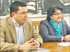  ??  ?? Alejandrin­o Díaz, coordinado­r de Paraguay Bio, y Ruth Tiffer, especialis­ta ambiental del Banco Mundial.