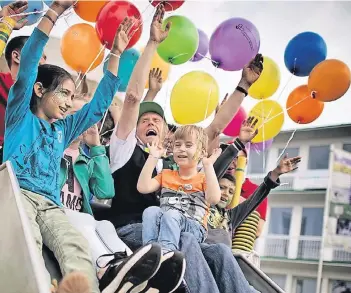  ?? RP-ARCHIVFOTO: RALPH MATZERATH ?? Viel Spaß für Kinder verspricht das ZNS-Fest am Wochenende in Langenfeld – mit verkaufsof­fenem Sonntag.