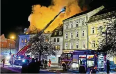  ?? DANIEL VOLKMANN / ARCHIV ?? Brand in einem Mehrfamili­enhaus in Mühlhausen Anfang 2018: Damit stand die von Langermann geleitete Mühlhäuser Kriminalpo­lizei überregion­al im Fokus.