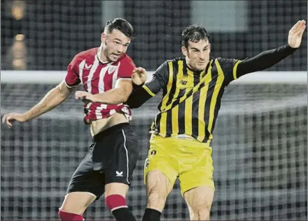  ?? FOTO: ATHLETIC CLUB ?? Dura pugna El Bilbao Athletic y el Barakaldo se disputan la primera plaza y se verán las caras en dos jornadas