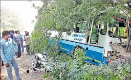  ?? HT ?? A Haryana Roadways bus hit and dragged a twowheeler for several metres before itself veering into the dirt on the Gurugram Sultanpur Road, Saturday morning, killing a 19yearold woman on the spot.