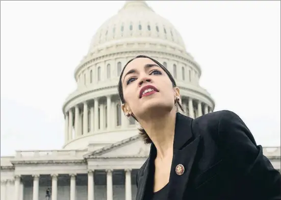  ?? SAUL LOEB / AFP ?? Alexandria Ocasio-Cortez, congresist­a demócrata por Nueva York, la semana pasada ante el Capitolio de Washington