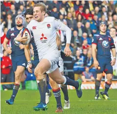  ??  ?? In the zone: Max Malins sprints for the line during this season’s Under-20s Six Nations