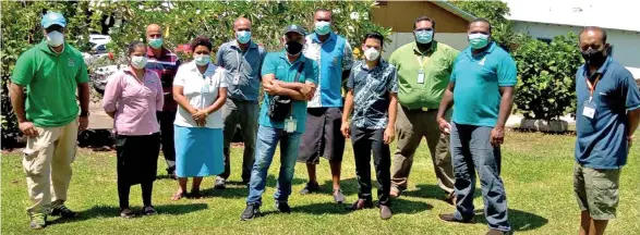  ?? ?? (Sixth from left) Permanent Secretary for Ministry of Health and Medical Services, Dr James Fong, along with health officials in Taveuni on December 30, 2021.
