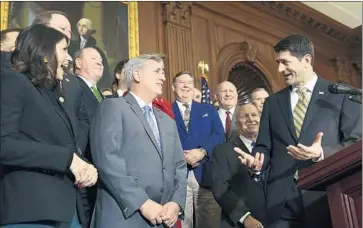  ?? Susan Walsh Associated Press ?? CALIFORNIA Rep. Kevin McCarthy, foreground, has been quietly shoring up support to be the next speaker.