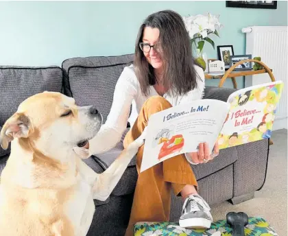  ?? ?? Taranaki author Siubhan Green, and Sadie the dog, are on a mission to get a copy of Siubhan’s book into every primary school in New Zealand.