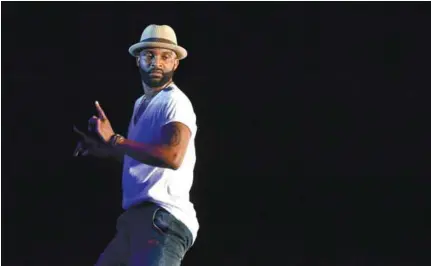  ?? SIA KAMBOU AGENCE FRANCE-PRESSE ?? L’afro-pop dansante de Fally Ipupa fera vibrer le Théâtre Olympia, le 1er septembre.