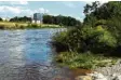  ?? Foto: Silvio Wyszengrad ?? Der Wasserstan­d der Wertach in Augs‰ burg ist gestiegen.