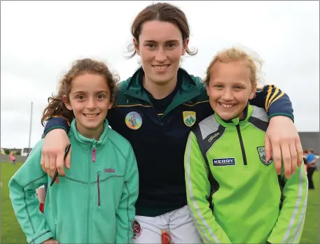  ?? Photo by Domnick Walsh ?? Kerry camogie team captain Aoife Behan with Ava Fitzgerald and Leslie Harty at the ‘Meet and Greet’ evening at Causeway GAA Sportsfiel­d last Friday. Many camogie supporters and locals met with the players and get pictures and autographs.