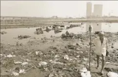  ?? BURHAAN KINU/HT PHOTO ?? Even though a river’s edge is unambiguou­s, it must be defined to safeguard the integrity of a river’s space (riverbed) from anthropoge­nic threats