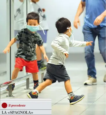  ??  ?? Aeroporto Due bambini a Sydney in Australia (Epa)