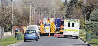  ?? PHOTOS: JACK CONROY ?? Police cordon off Chaucer St in Milton after a chemical spill.