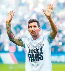  ??  ?? Leonel Messi, quando apresentad­o em Paris