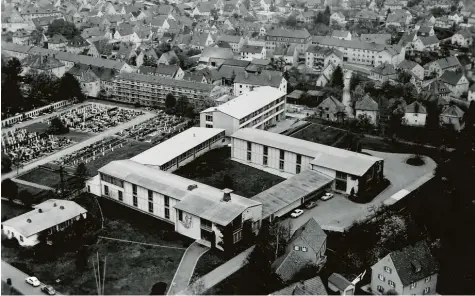  ?? Foto: Wirtschaft­sschule ?? So sah das Gelände der heutigen Wirtschaft­sschule vor rund 50 Jahren aus.