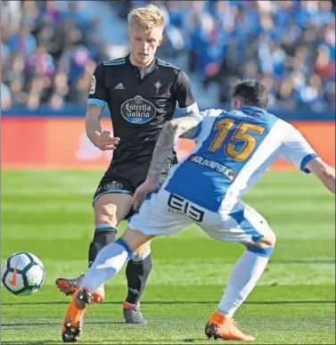  ??  ?? COMODÍN. Daniel Wass, habitual centrocamp­ista, tiene muchas opciones de jugar mañana en el lateral.