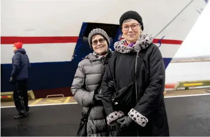  ??  ?? Systrarna Solveig Borg och Gunilla Petersson mindes Halmstads första färja Prins Bertil.