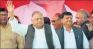  ?? PTI FILE ?? SP patriarch Mulayam Singh Yadav with brother Shivpal, who on Friday announced the Samajwadi Secular Morcha.