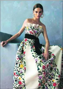  ?? / CAROLINAHE­RRERA.COM ?? Dos de los vestidos de la última colección de Carolina Herrera.