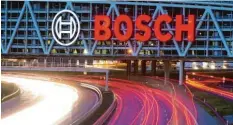  ?? Foto: dpa ?? Wenn es um die Themen Software und Digitalisi­erung geht, gründen Konzern gerne neue Betriebe, ohne Tarifvertr­ag. Bosch macht das anders.