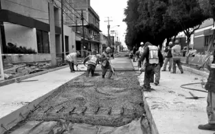  ??  ?? A principios de diciembre deberá estar terminado todo el Tercer Cinturón Vial. Foto/marco Bedolla