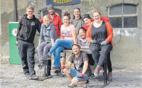  ?? FOTO: FRANZISKA STÖLZLE ?? Das Organisati­onsteam packt bei den Vorbereitu­ngen kräftig mit an und freut sich auf das diesjährig­e Festival.